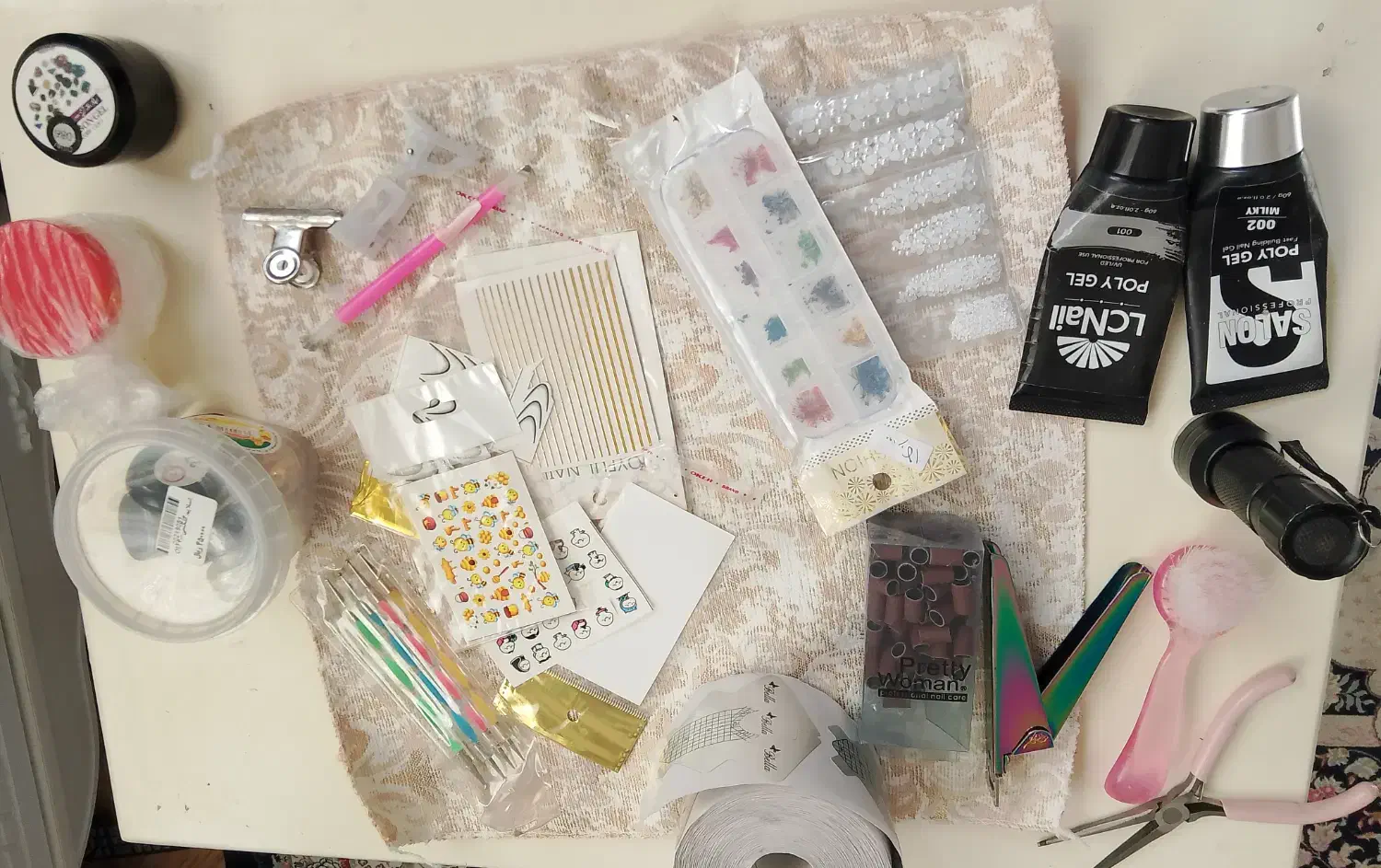 وسایل کامل ناخن کاری درجه یک واصل درحدخیلی نو|آرایشگاه و سالنهای زیبایی|شاهرود, |دیوار