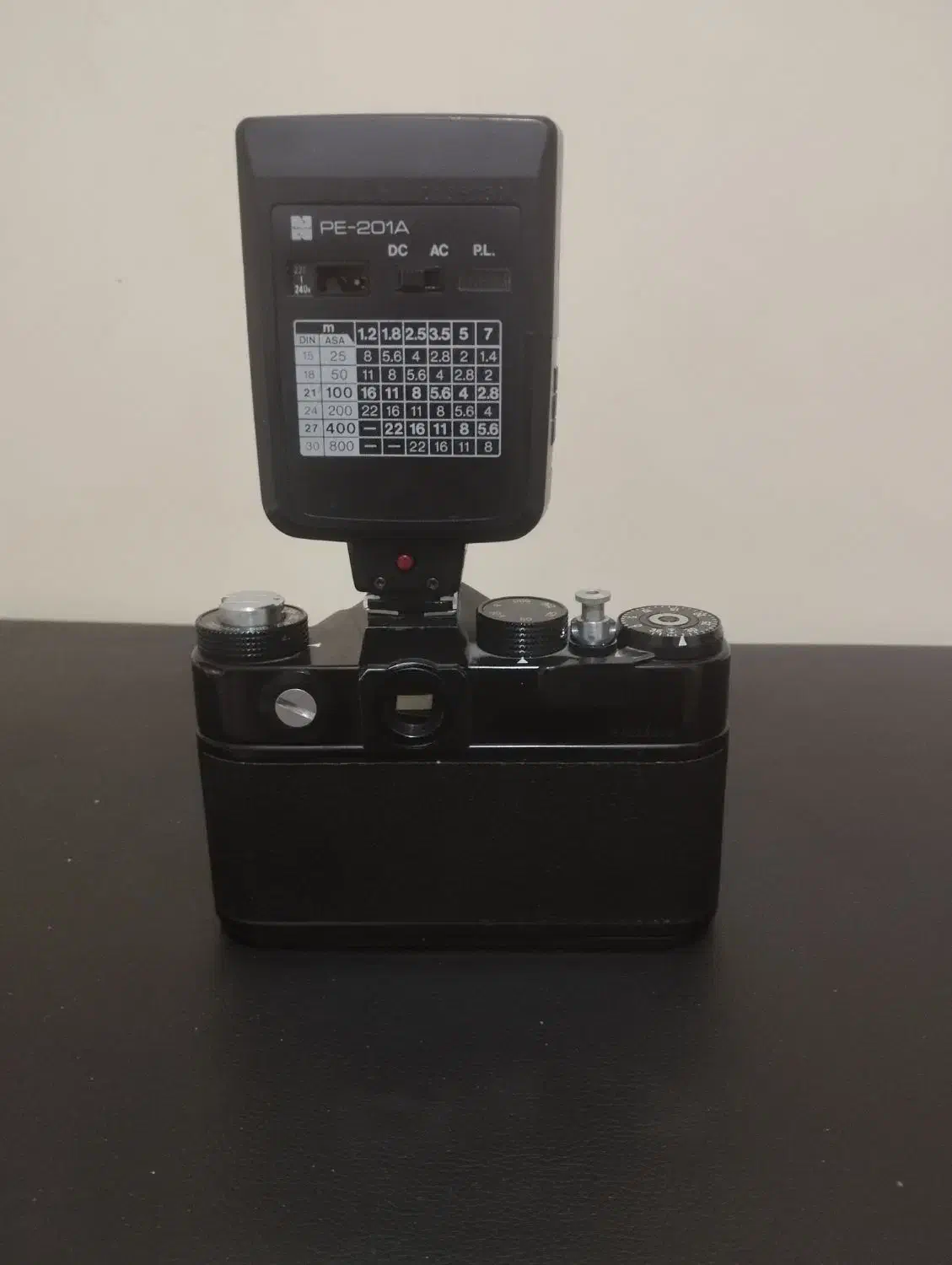 دوربین کلکسیونی|دوربین عکاسی و فیلمبرداری|همدان, |دیوار