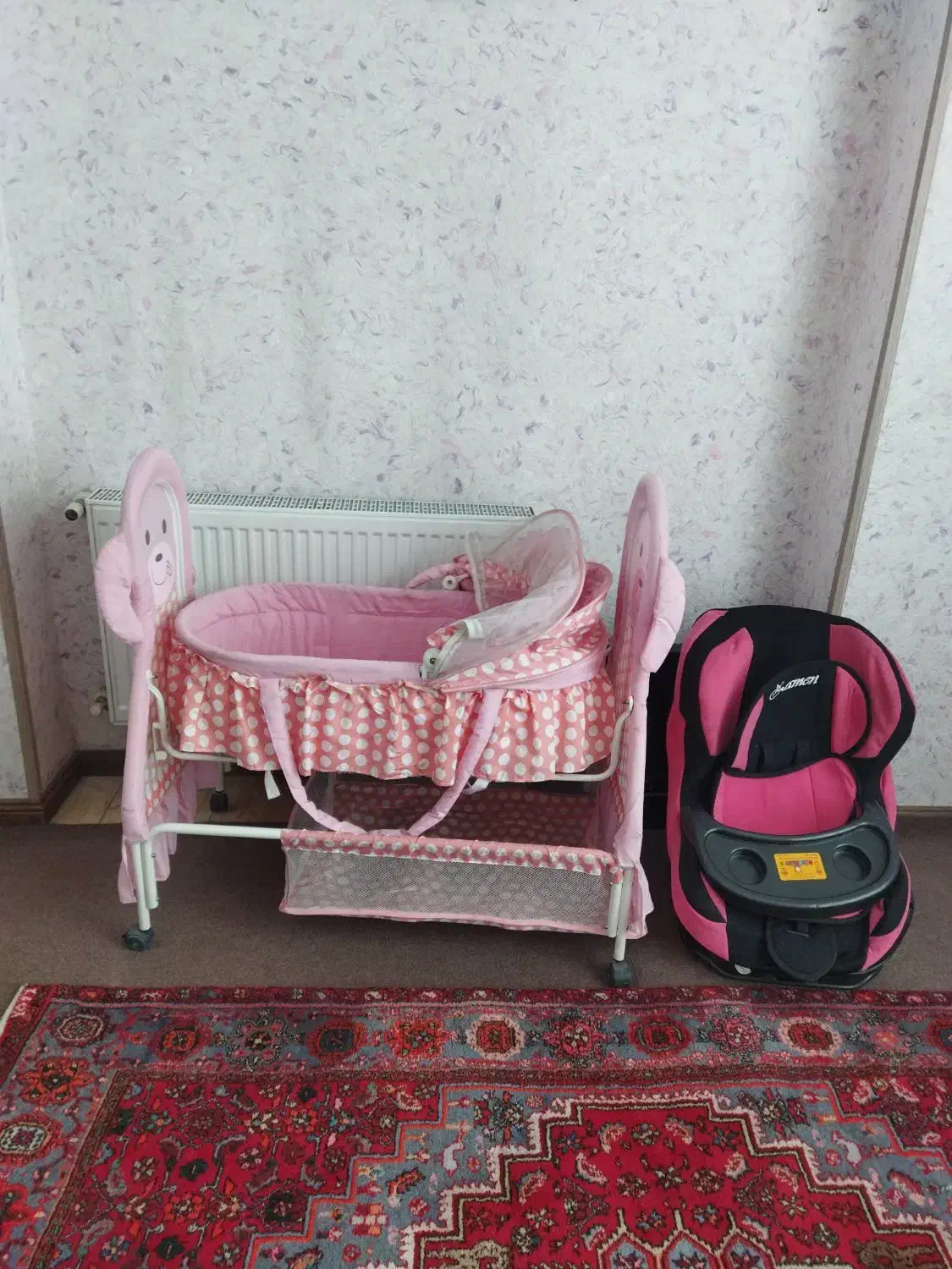 گهواره و صندلی ماشین برای کودک|تخت و صندلی بچه|زنجان, |دیوار