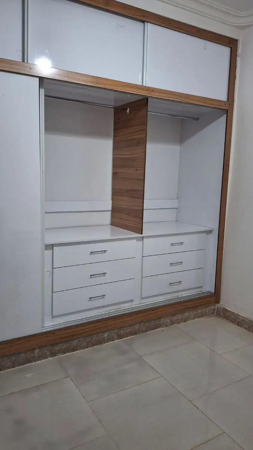 کد78|جاکفشی، کمد، دراور|رشت, انصاری|دیوار