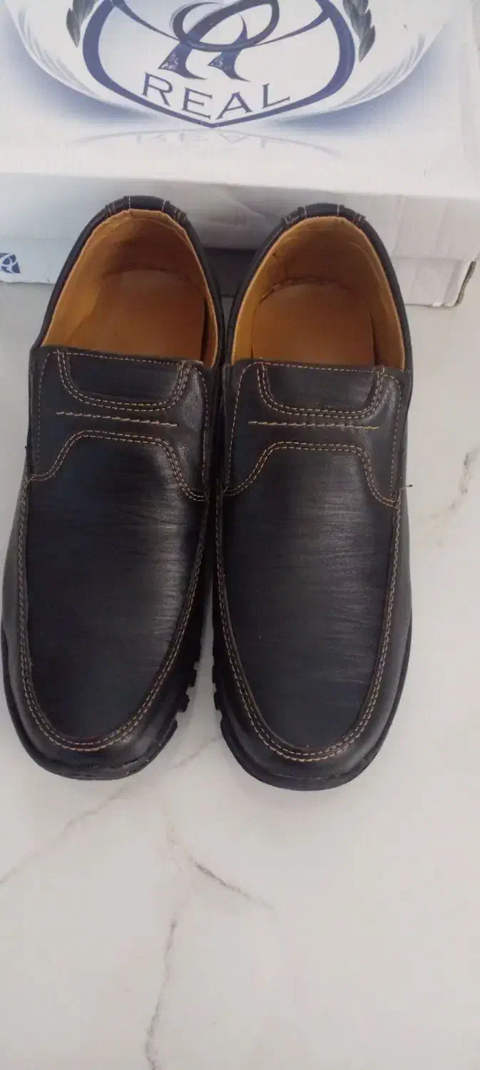 کفش|کیف، کفش، کمربند|کلاله, |دیوار