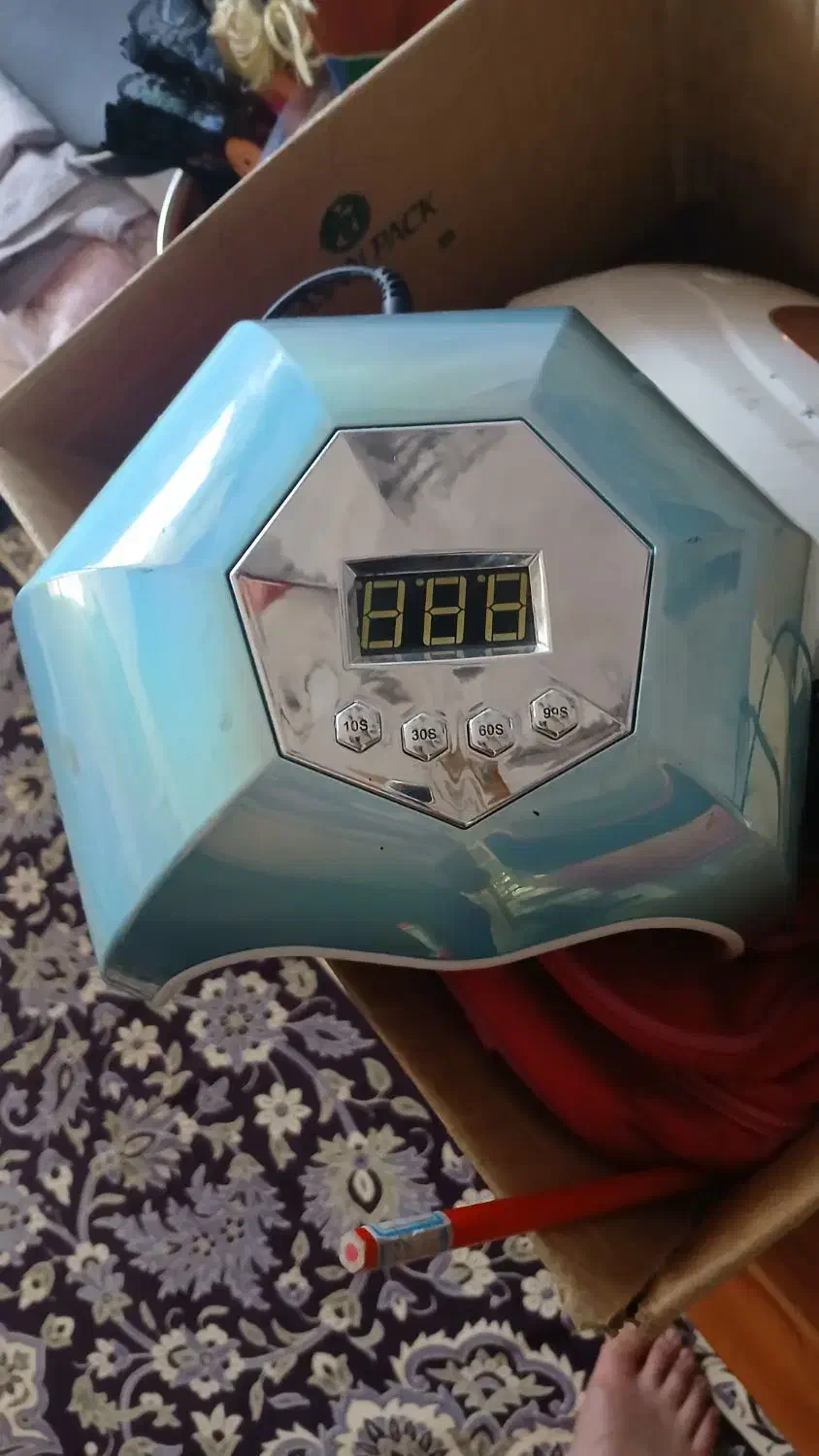 دستگاه یووی دوتا ویک زیر دستی و کیف سالم|آرایشی، بهداشتی، درمانی|اندیشه, اندیشه فاز ۱|دیوار