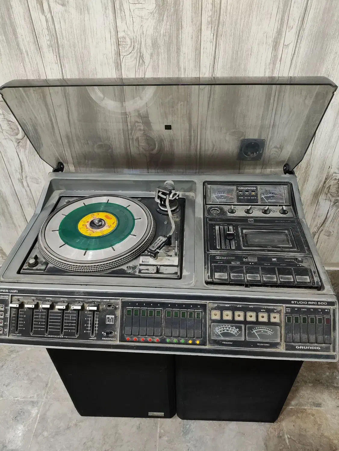 رادیو ظبط گرامافون قدیمی 50ساله|کلکسیون اشیاء عتیقه|اصفهان, باغ کاران|دیوار