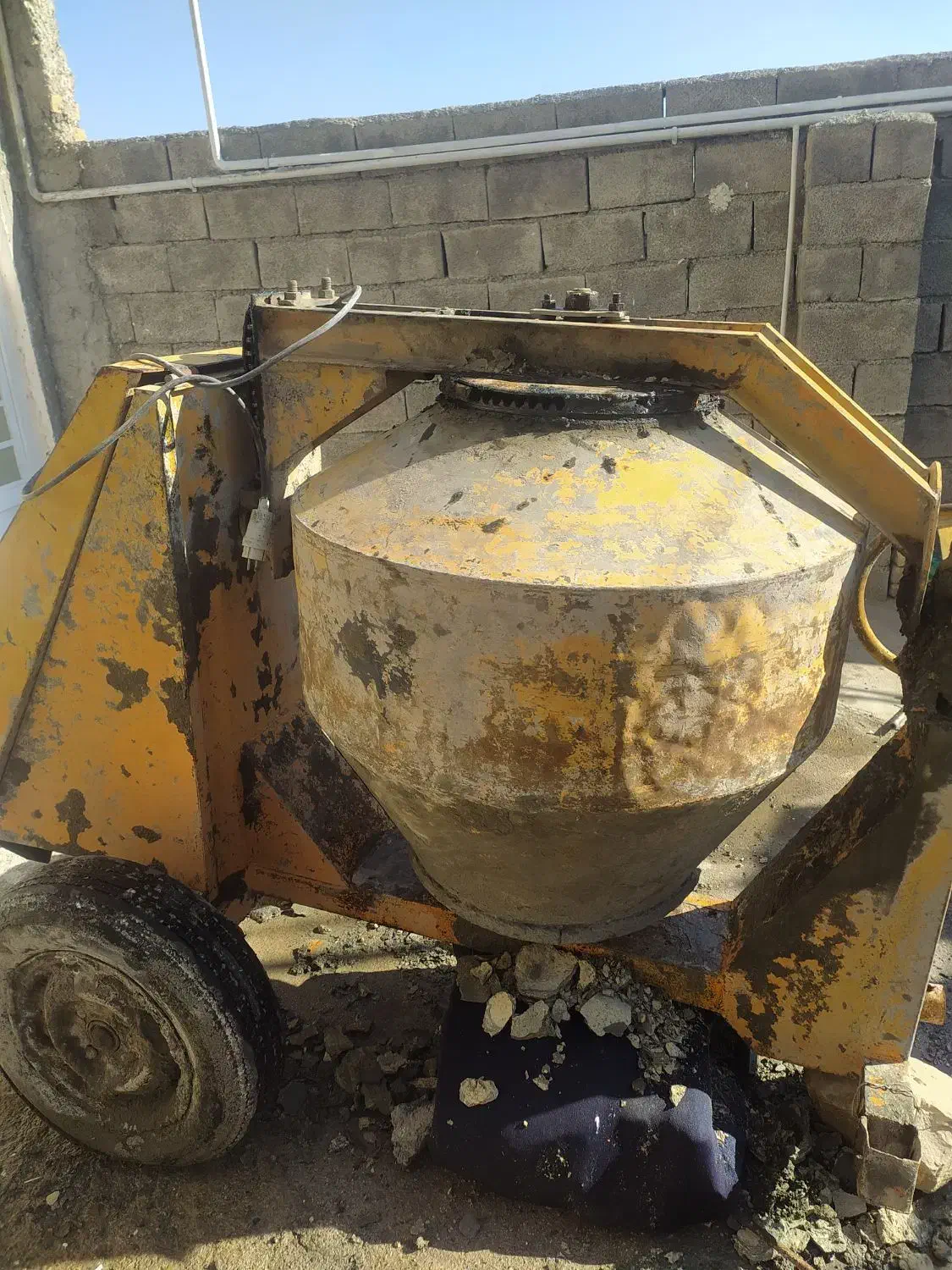 میکسر اصفهانی قیمت 45|مصالح و تجهیزات ساختمان|آبدانان, |دیوار