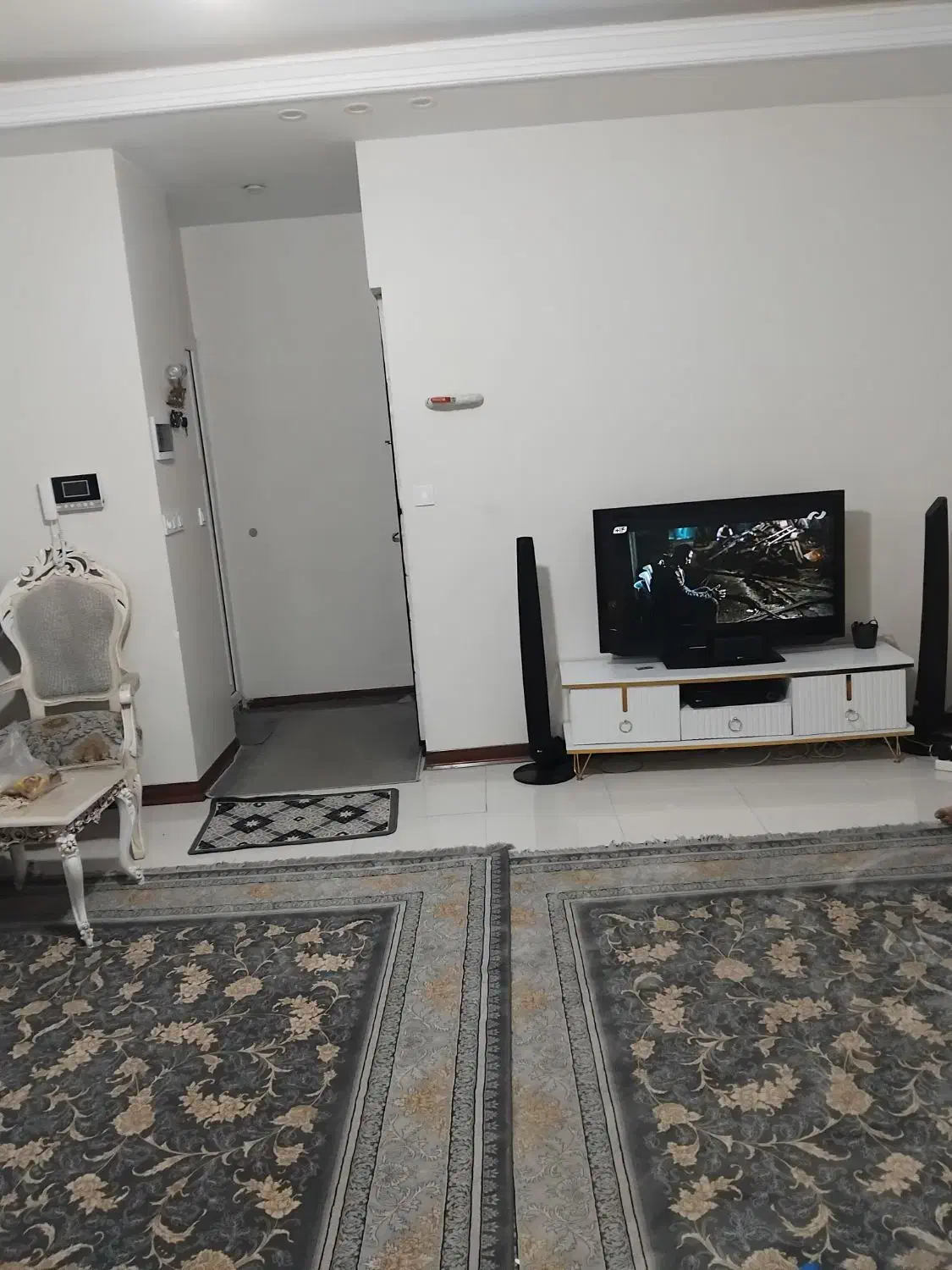 اپارتمان دوخوابه ۱۰۳ متر دارای دواتاق بالکن انبار|فروش آپارتمان|شریف‌آباد, |دیوار