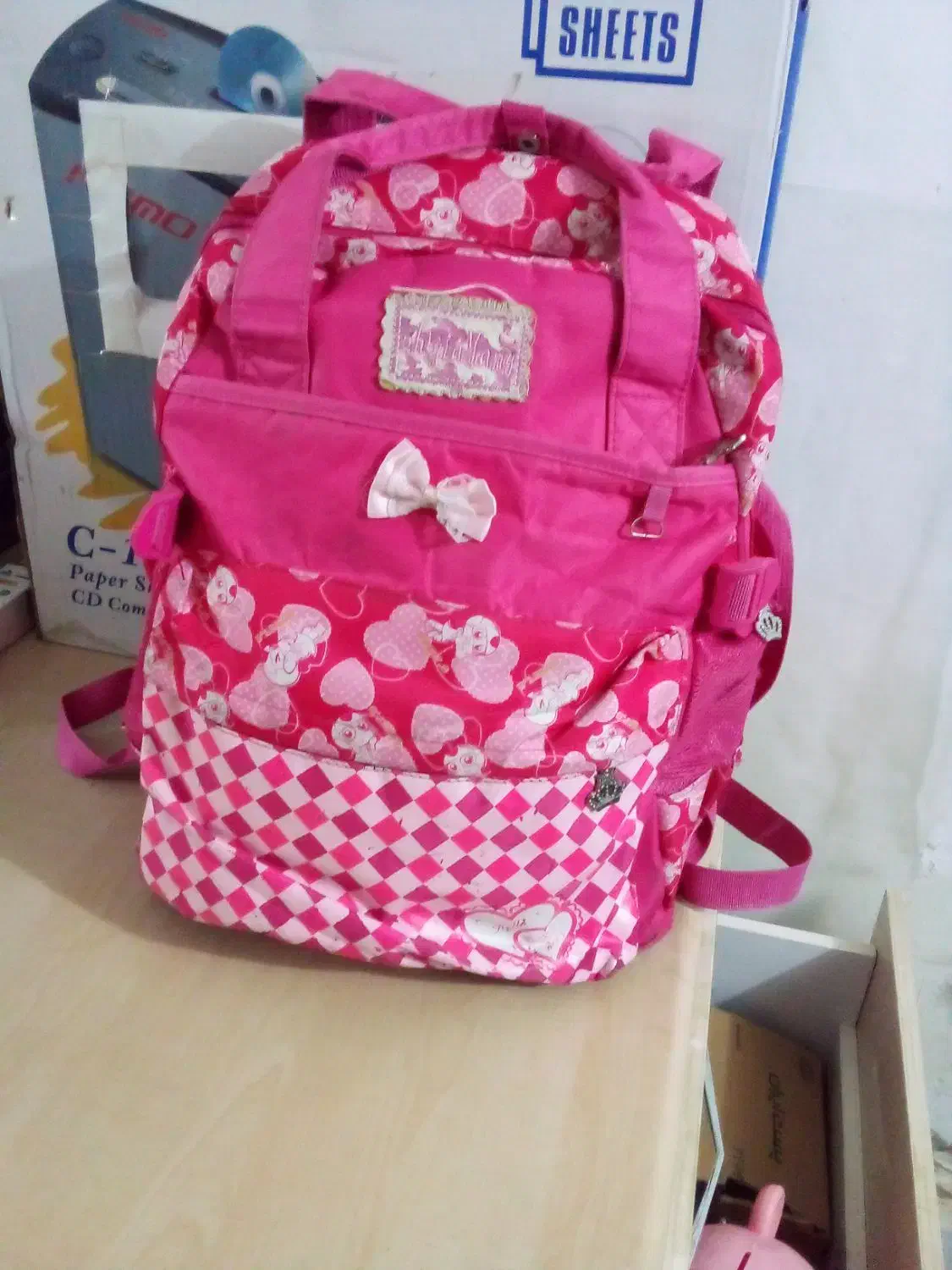 کوله مدرسه|کیف، کفش، کمربند|زنجان, |دیوار