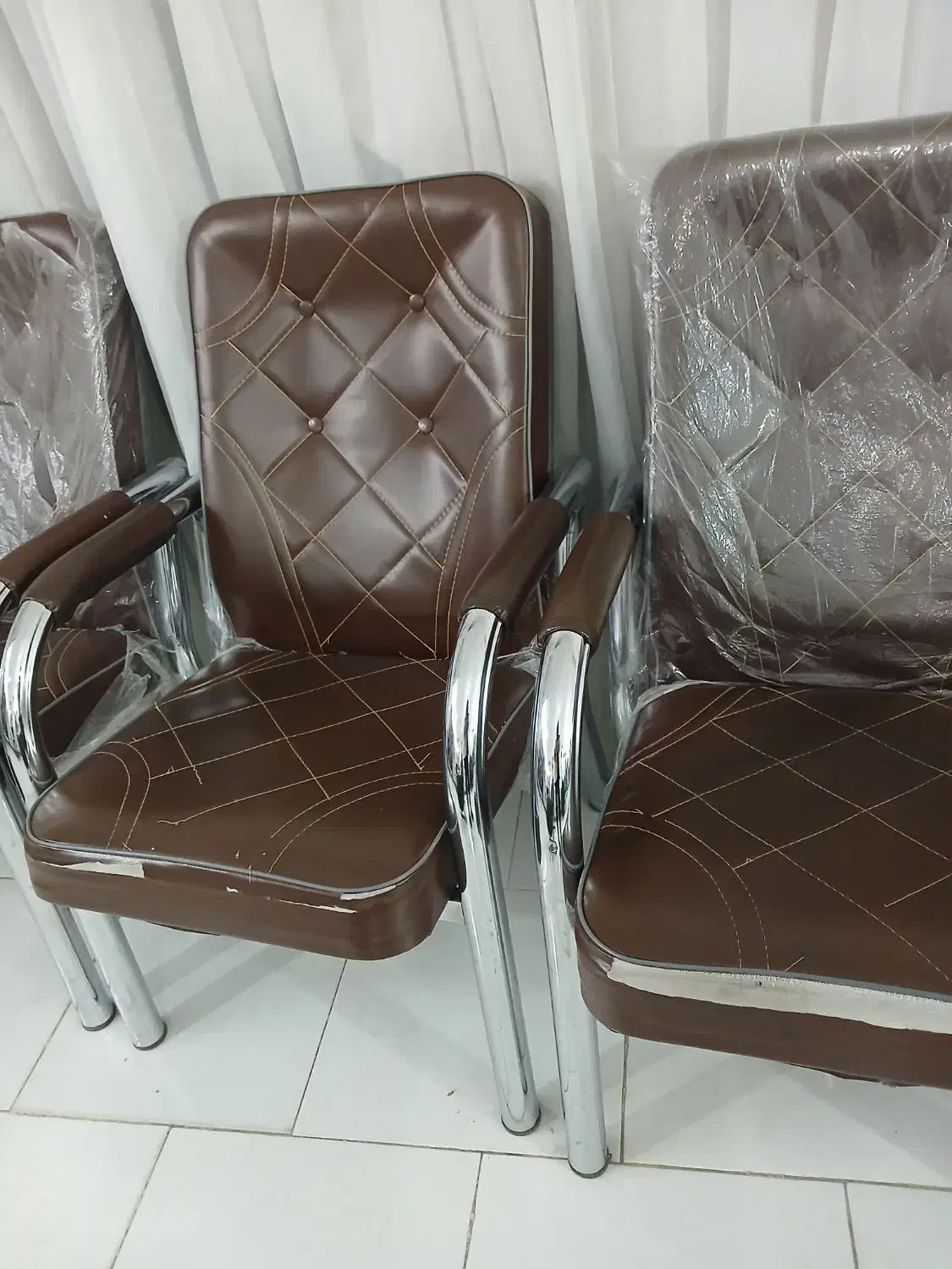 صندلی اداری وچرم|صندلی و نیمکت|مرند, |دیوار