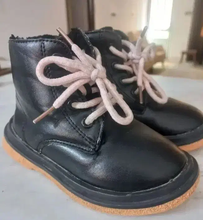 پوتین چرم اصل.خزدار.گرم.سایزه. ۳۰ بچگانه|کیف، کفش، کمربند|پاکدشت, پاکدشت (مامازند)|دیوار