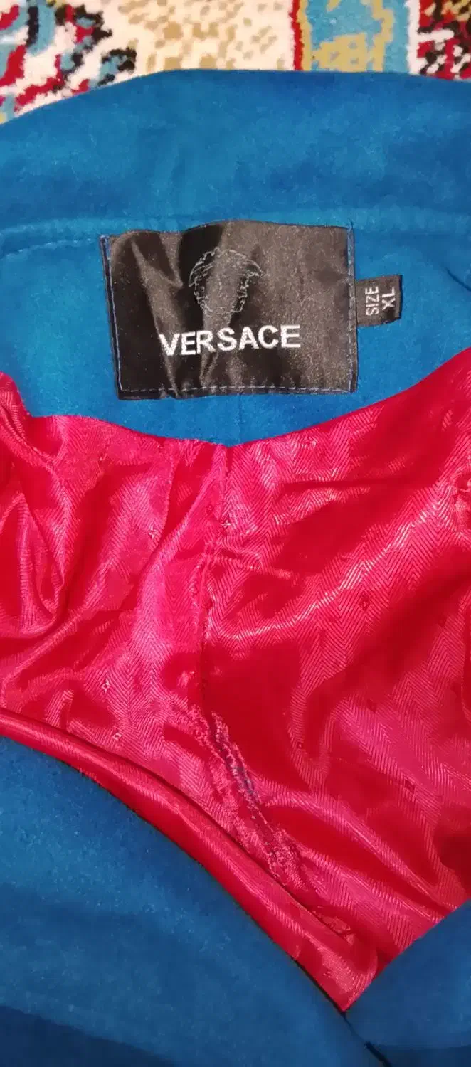 پالتو|لباس|ساوه, |دیوار