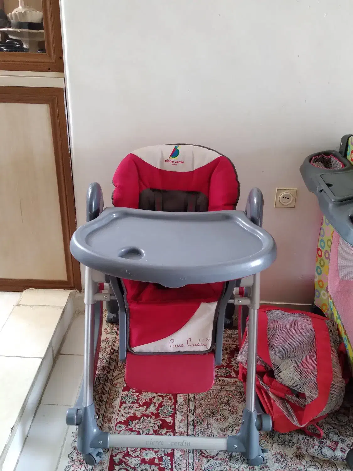 تخت کودک متحرک با صندلی غذا|تخت و صندلی بچه|فردیس, فردیس|دیوار