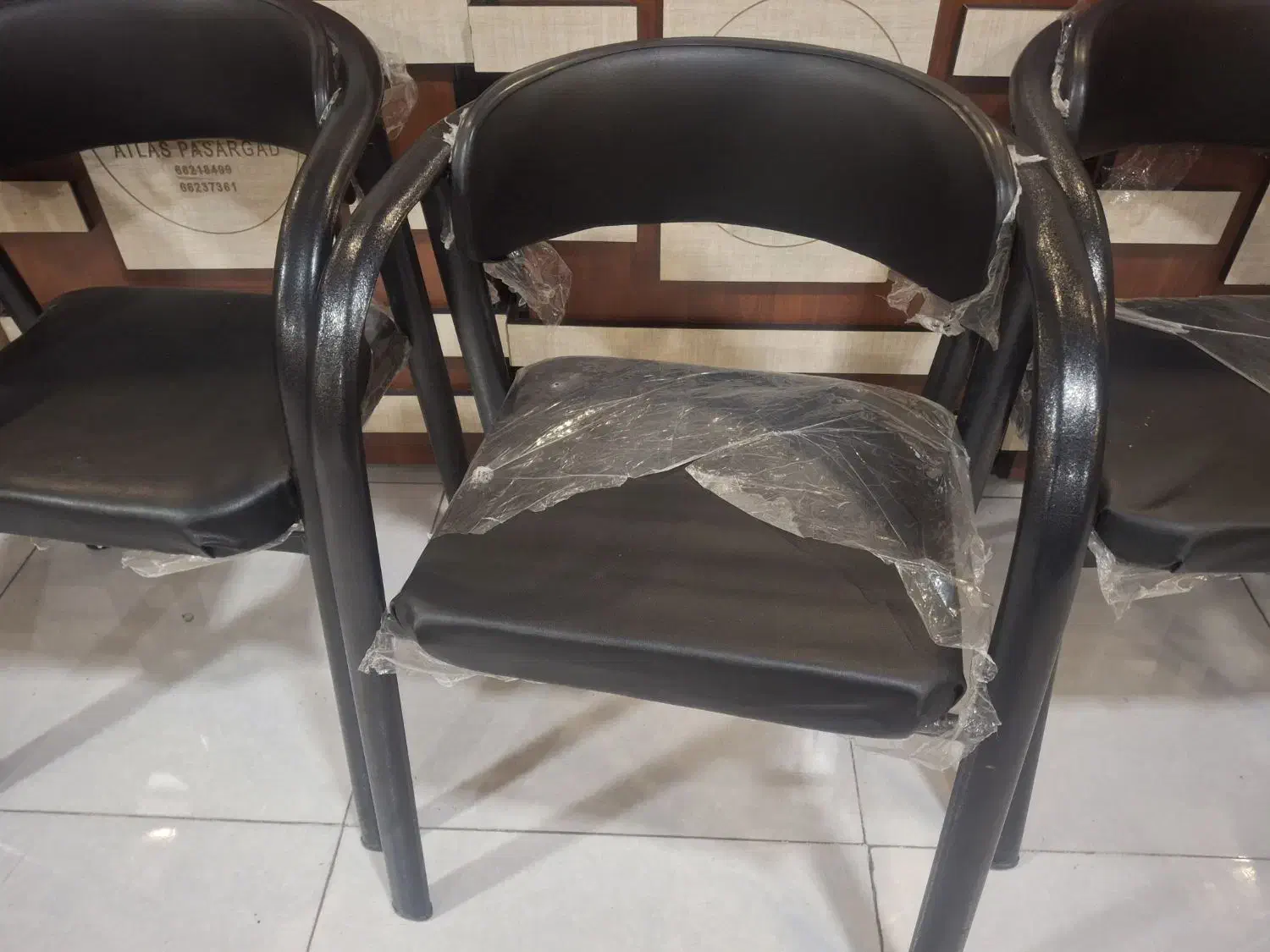 صندلی|صندلی و نیمکت|گلستان (تهران), |دیوار