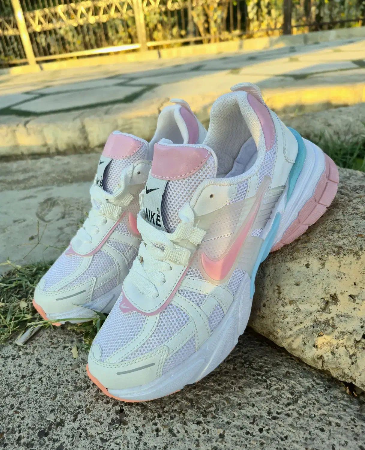 کفش v2k وی تو کی/ترند اینستاگرام/به قیمت تولیدی|کیف، کفش، کمربند|شیراز, دلگشا|دیوار