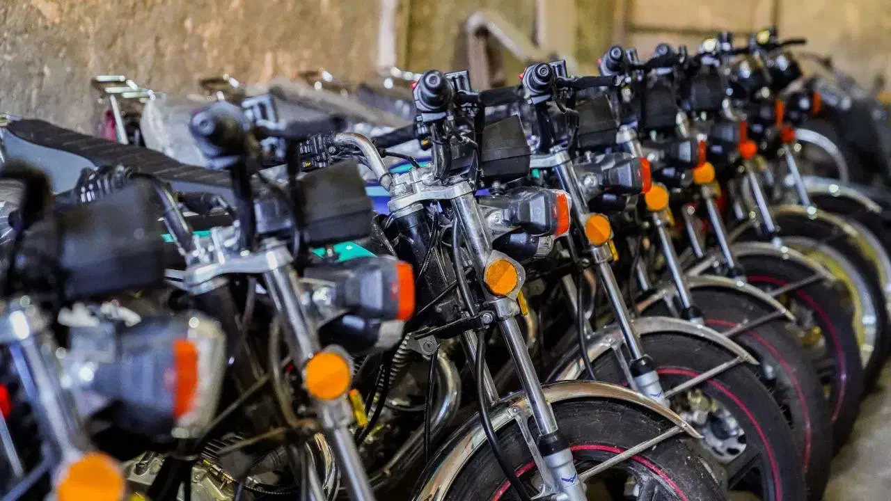 صفر کیلومتر فقط تماس دو دستگاه ۱۵۰ موجوده|موتورسیکلت|بجنورد, |دیوار