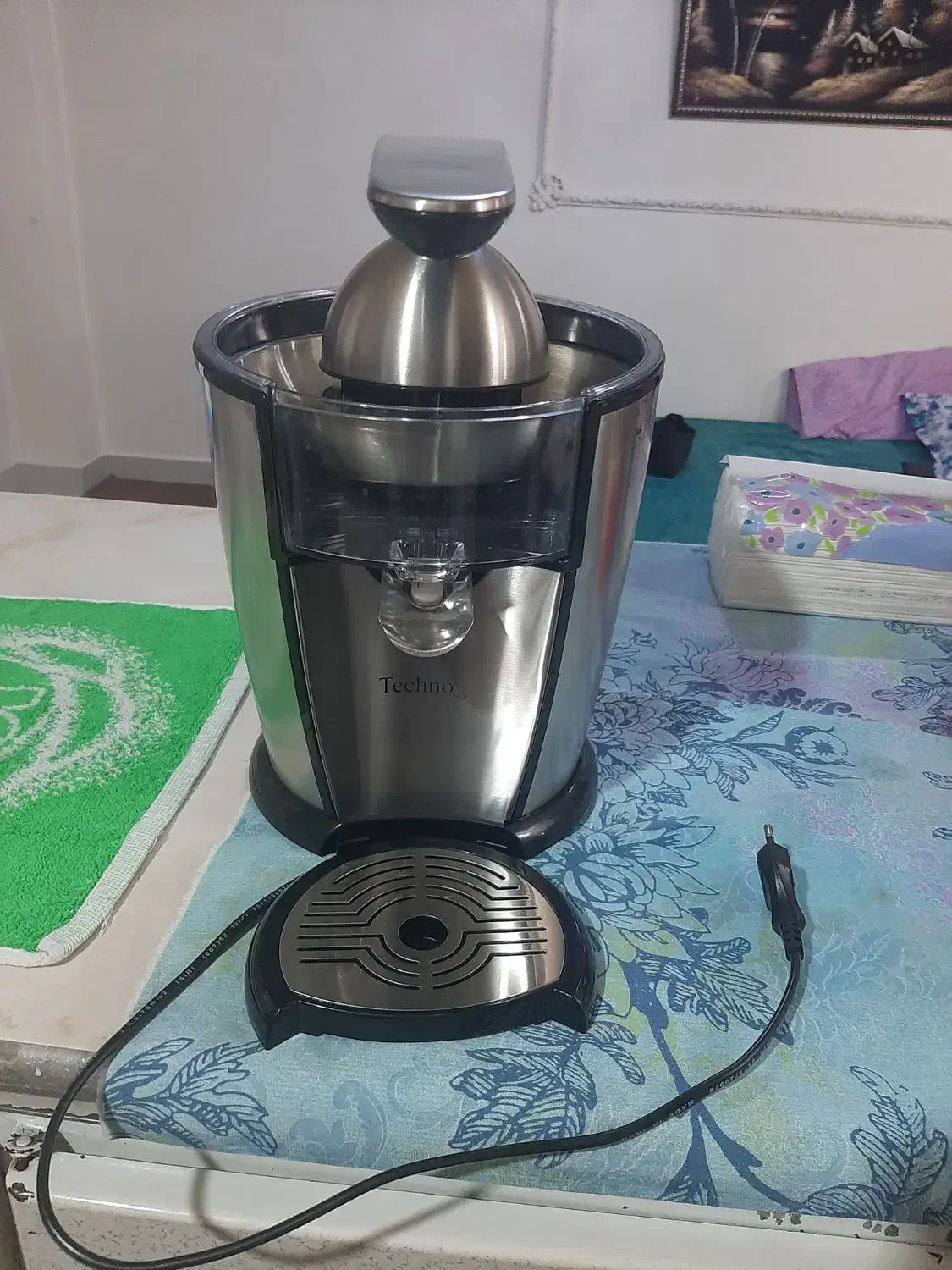 آب مرکبات گیری|آبمیوه‌گیر و آب‌مرکبات‌گیر|آفتاب, |دیوار