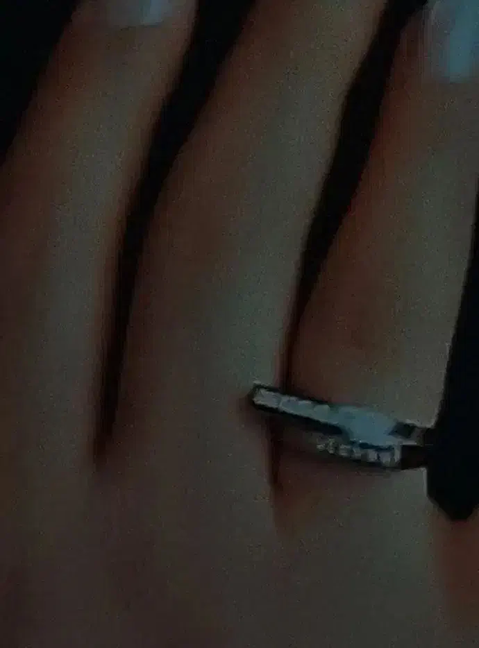 انگشتر نگین ریز نگین باگتی ۶ گرم|جواهرات|تهران, آرارات|دیوار