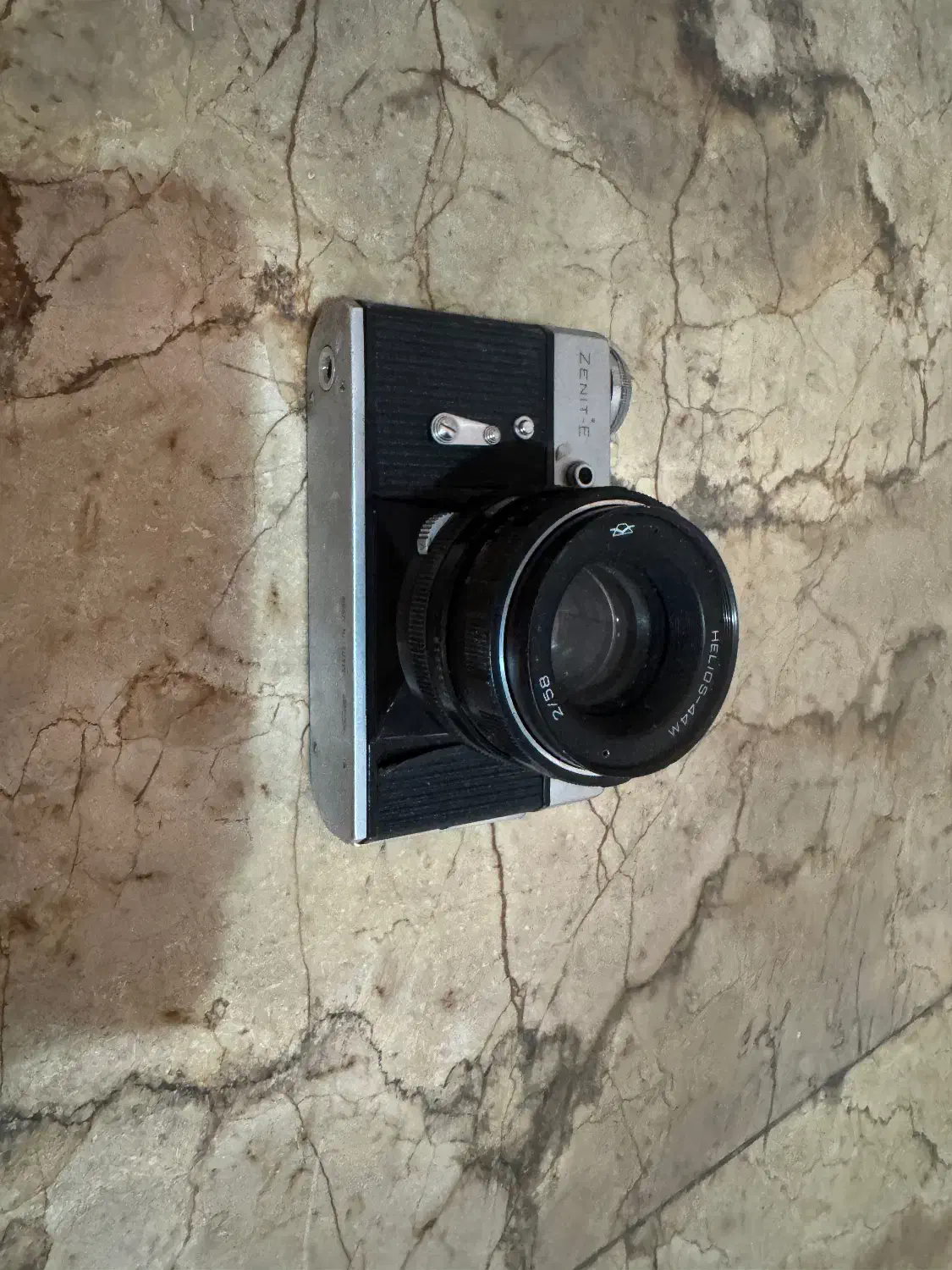 دو عدد دوربین قدیمی (لوبیتل lubitel و زنیت zenit)|کلکسیون اشیاء عتیقه|تهران, مجیدیه|دیوار