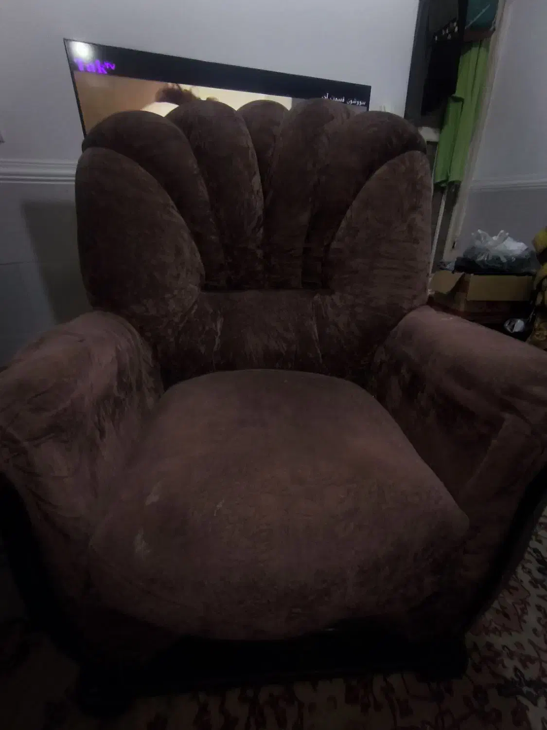 مبل هفت نفره|مبلمان خانگی و میز عسلی|صدرا-فارس, فاز ۲|دیوار