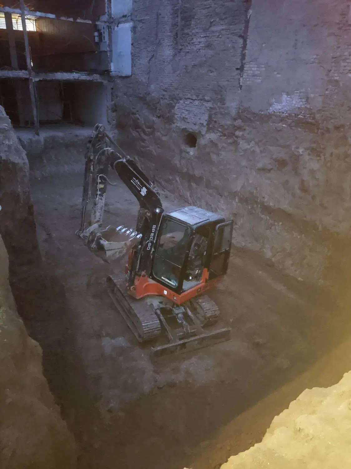 اجاره مینی بیل جهت خاکبرداری و تخریب|خدمات پیشه و مهارت|رباطکریم, رباطکریم|دیوار