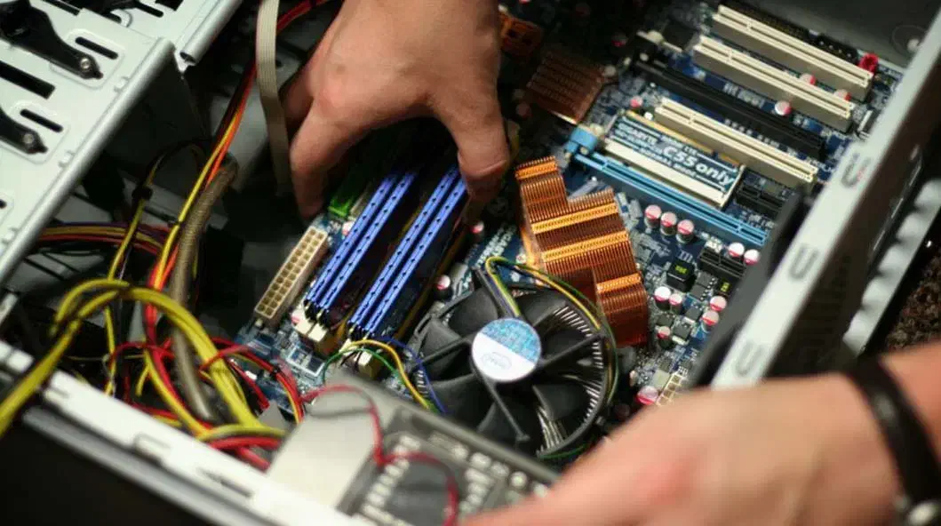 پشتیبانی شبکه و تعمیر تخصصی کامپیوتر در محل|خدمات رایانه‌ای و موبایل|اهواز, نادری|دیوار