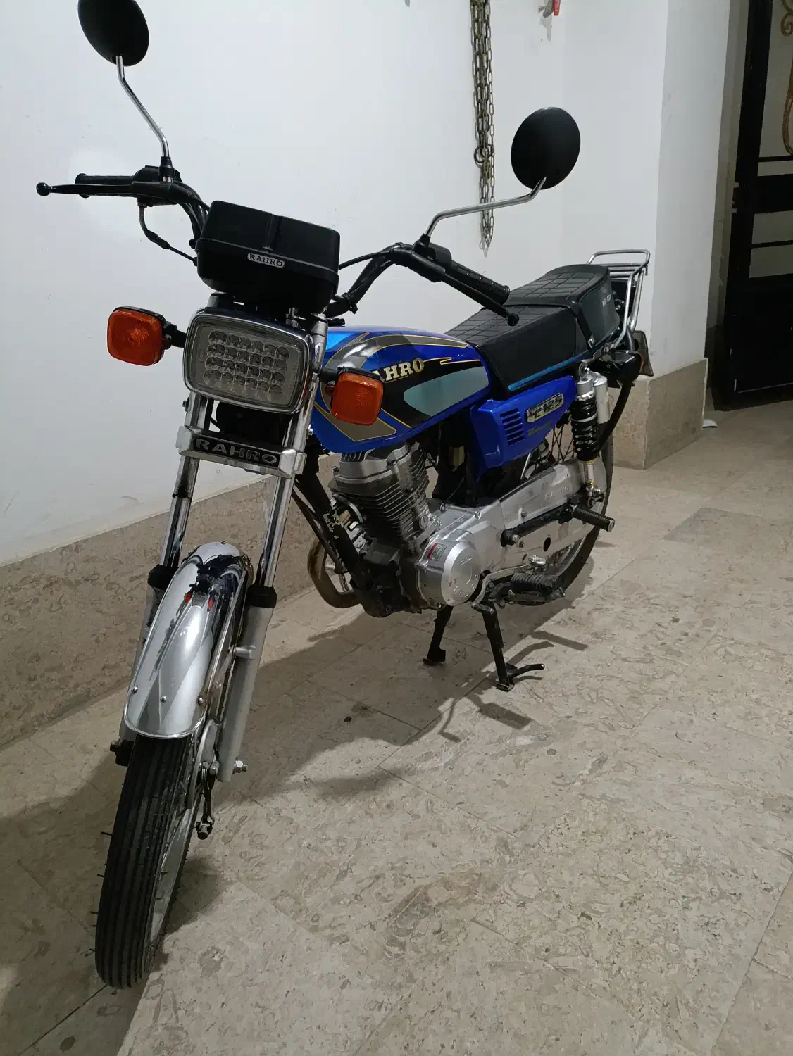 رهرو|موتورسیکلت|قدس, شهر‌قدس|دیوار