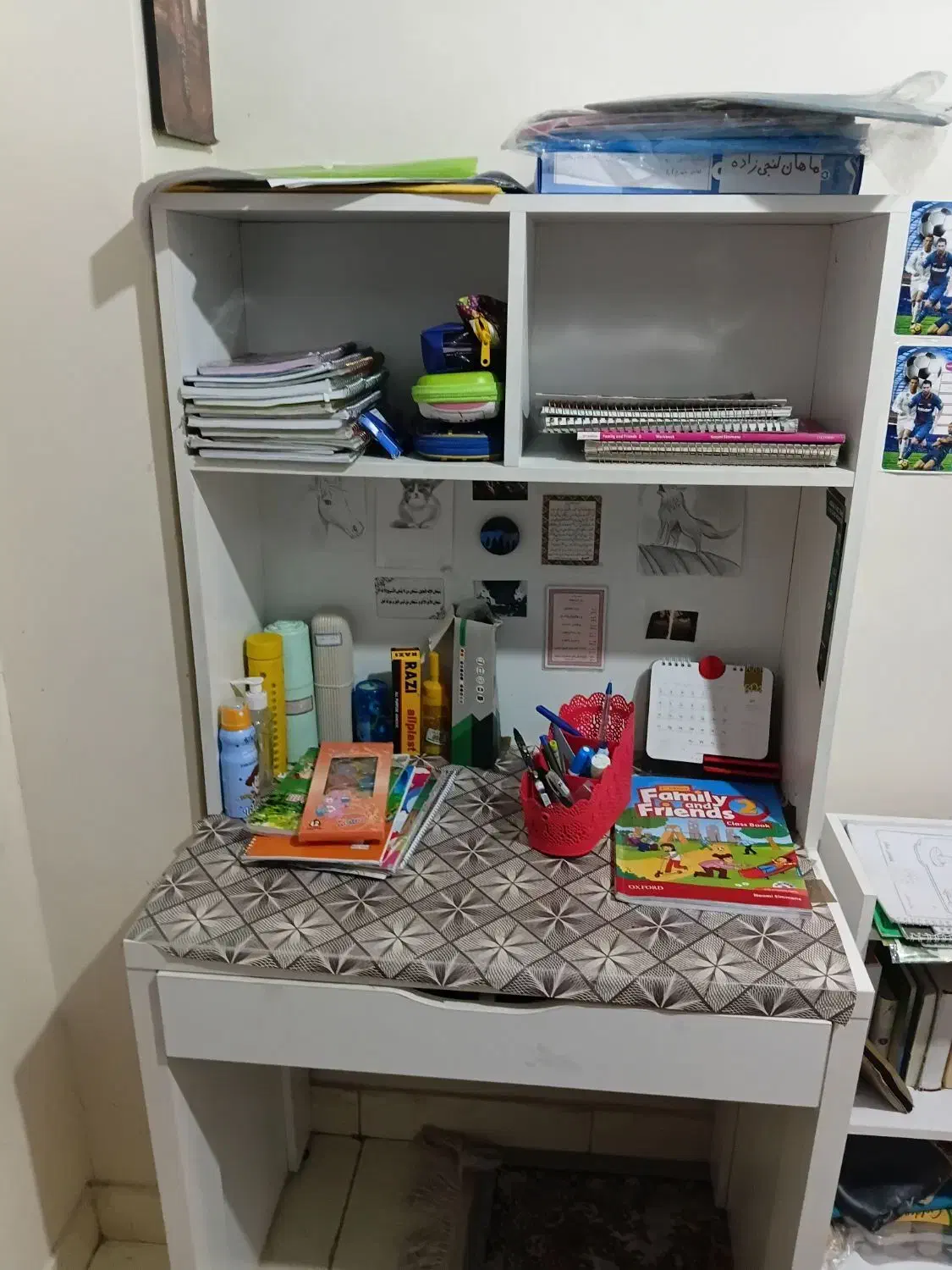 میز تحریر تمیز و مرتب|میز تحریر و کامپیوتر|تهران, علم و صنعت|دیوار