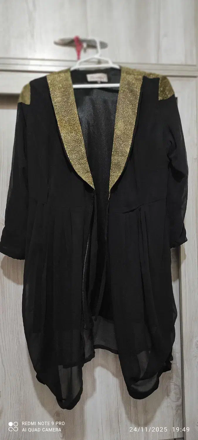 مانتو ولباس|لباس|قدس, شهرقدس|دیوار