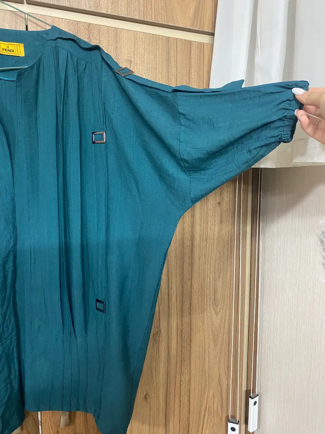 مانتو|لباس|اصفهان, باغ نگاره|دیوار