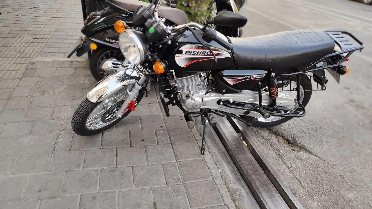 موتور  باکسر (پیشرو۲۰۰) مدل۱۴۰۴ درحد صفر|موتورسیکلت|تهران, مشیریه|دیوار