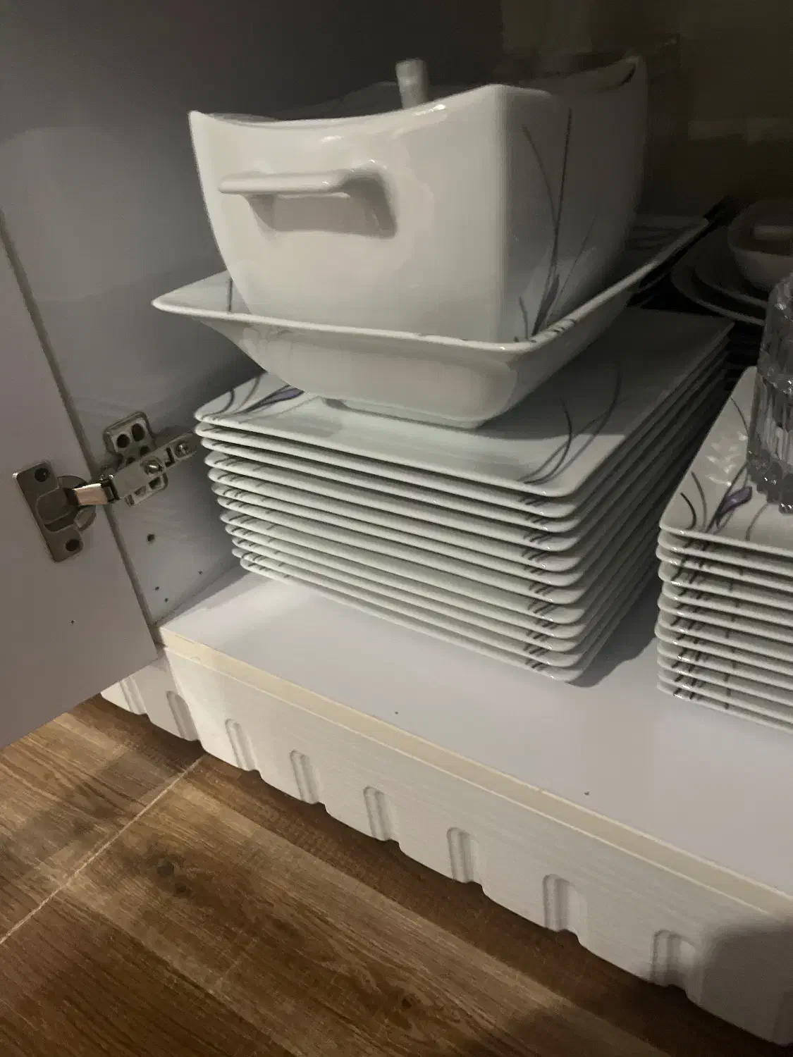 سرویس چینی|ظروف سرو و پذیرایی|اراک, |دیوار