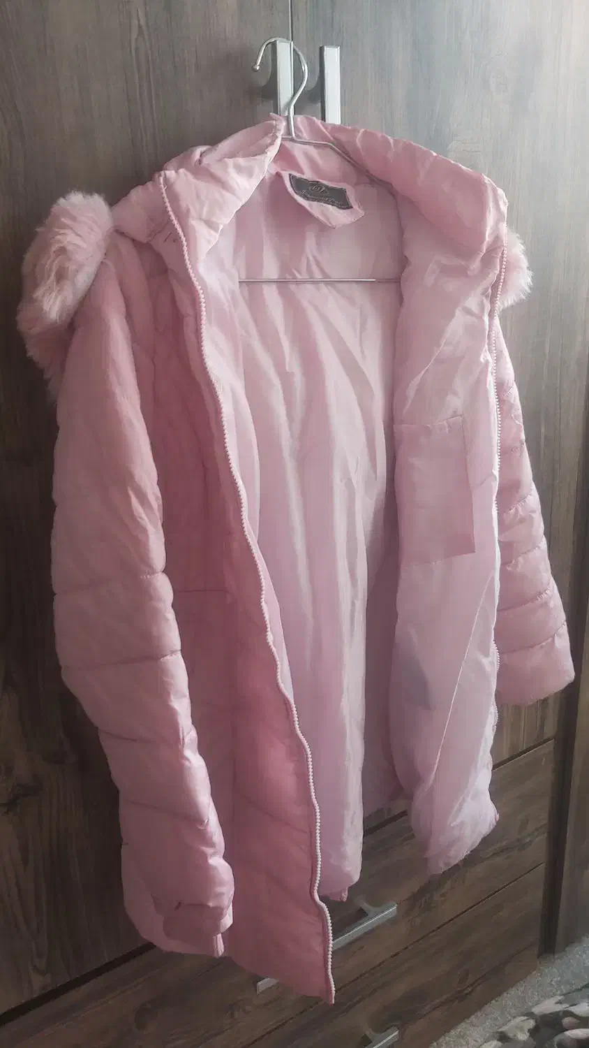 تعدادی لباس بچه کفش کاپشن وبلوز وشلوار|کفش و لباس بچه|شیراز, سایت اداری|دیوار