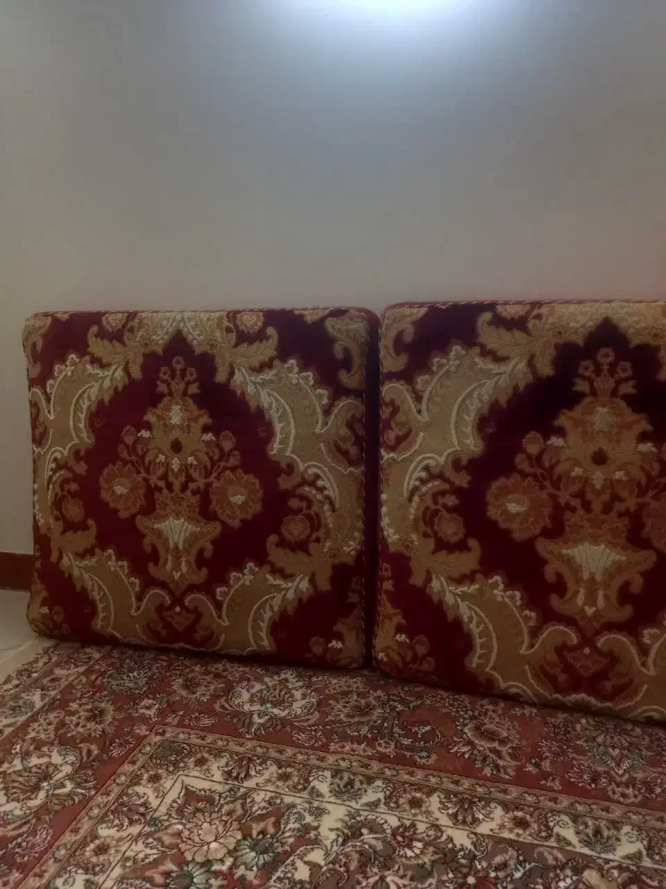 دو جفت پشتی سالم و شیک|پشتی|بیرجند, |دیوار