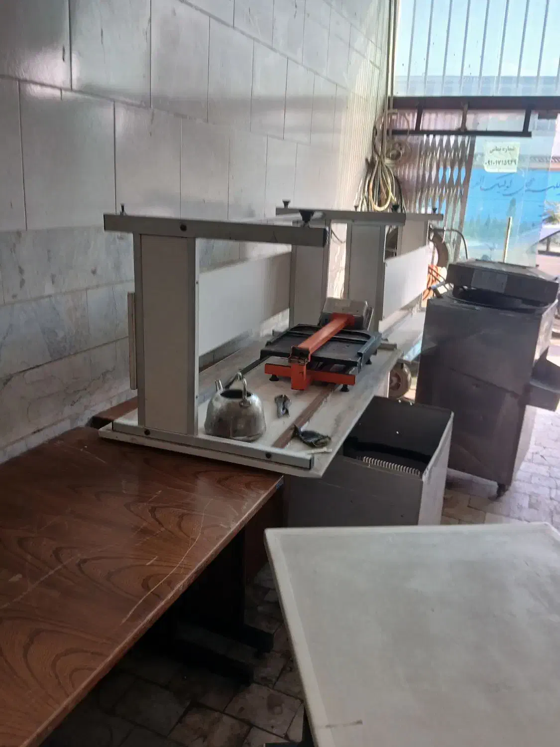 میز اداری تمیز تک وتعداد|میز تحریر و کامپیوتر|گرگان, |دیوار