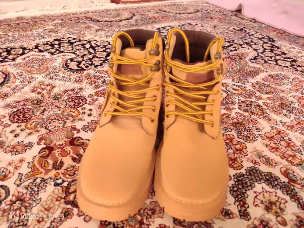 بوت چرم مصنوعی|کیف، کفش، کمربند|لنجان, |دیوار