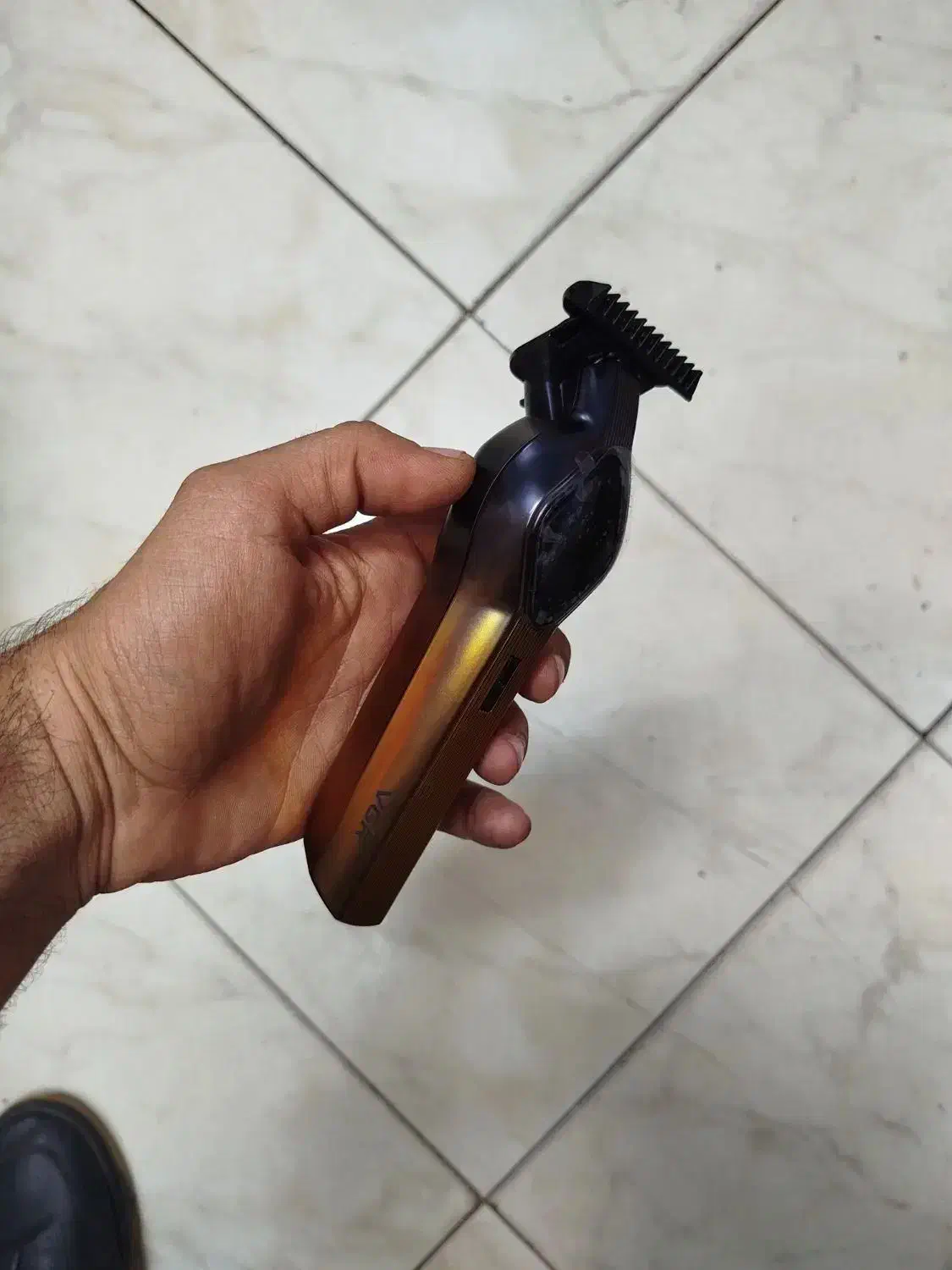 خط زن و ریش تراش کاملا سالم و نو|آرایشی، بهداشتی، درمانی|لاهیجان, فیاض|دیوار