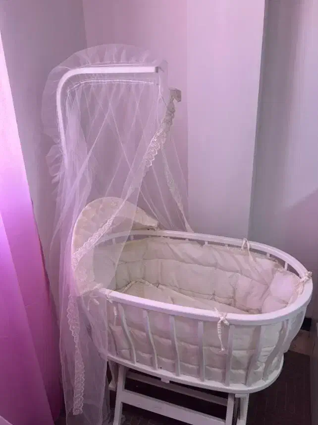 گهواره|تخت و صندلی بچه|هشتگرد, هشتگرد قدیم|دیوار