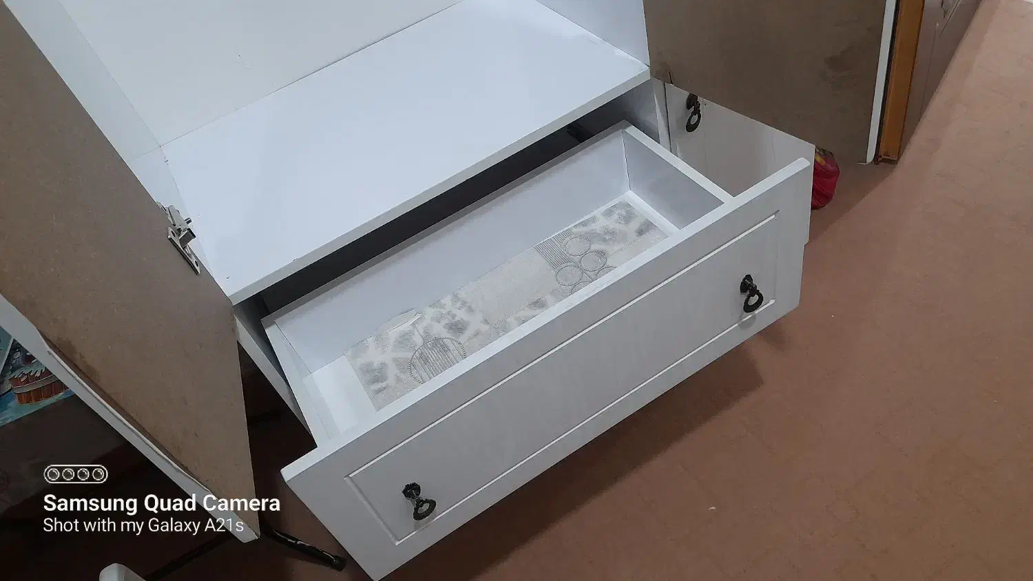 کمد نو|جاکفشی، کمد، دراور|اردبیل, |دیوار