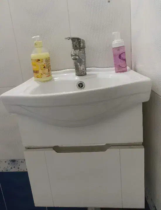 روشویی سنگی کارکرده تمیز|لوازم سرویس بهداشتی|حبیب آباد, |دیوار