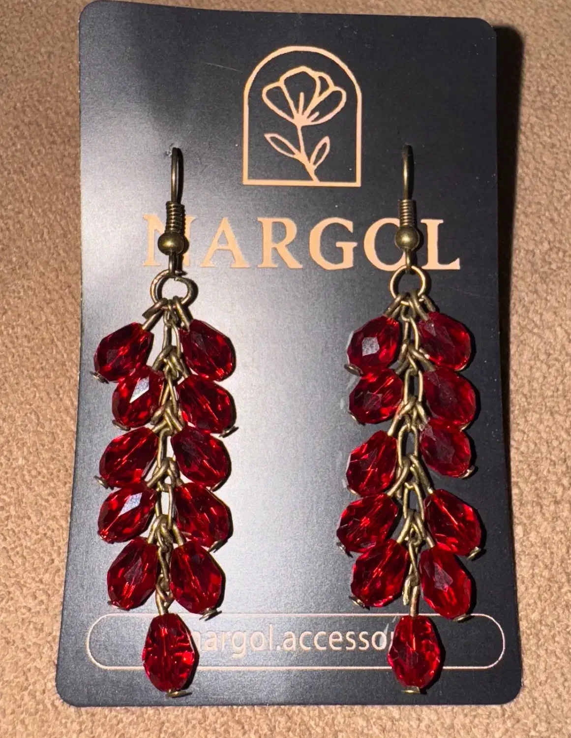 اکسسوری زنانه، یلدایی ، گوشواره و گردنبند|بدلیجات|یزد, |دیوار