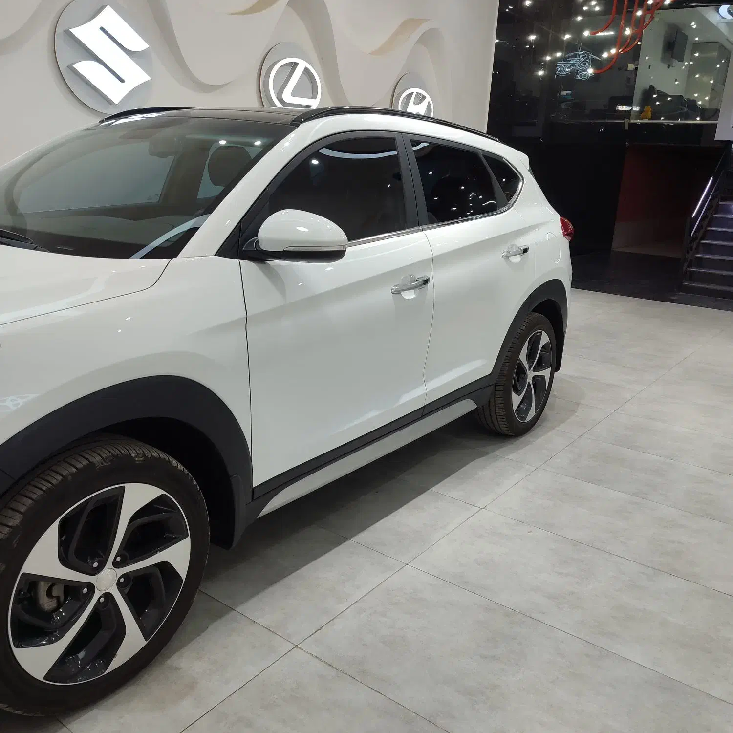 توسان 2017|خودرو سواری و وانت|پیشوا, |دیوار