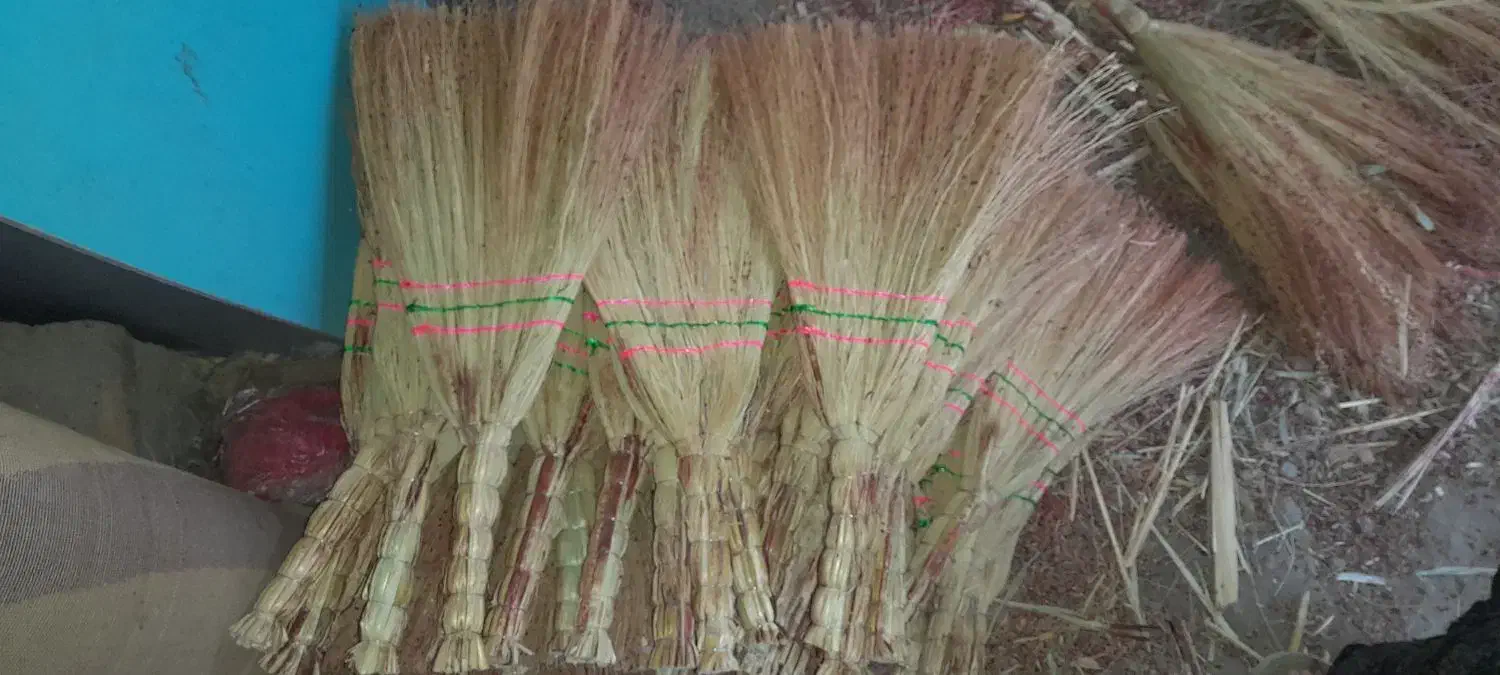 جارو قرمز|لوازم نظافت|زنجانرود, |دیوار