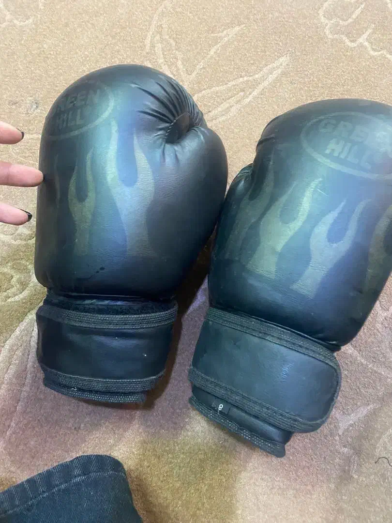 دستکش بوکس|تجهیزات ورزشی|شوشتر, |دیوار