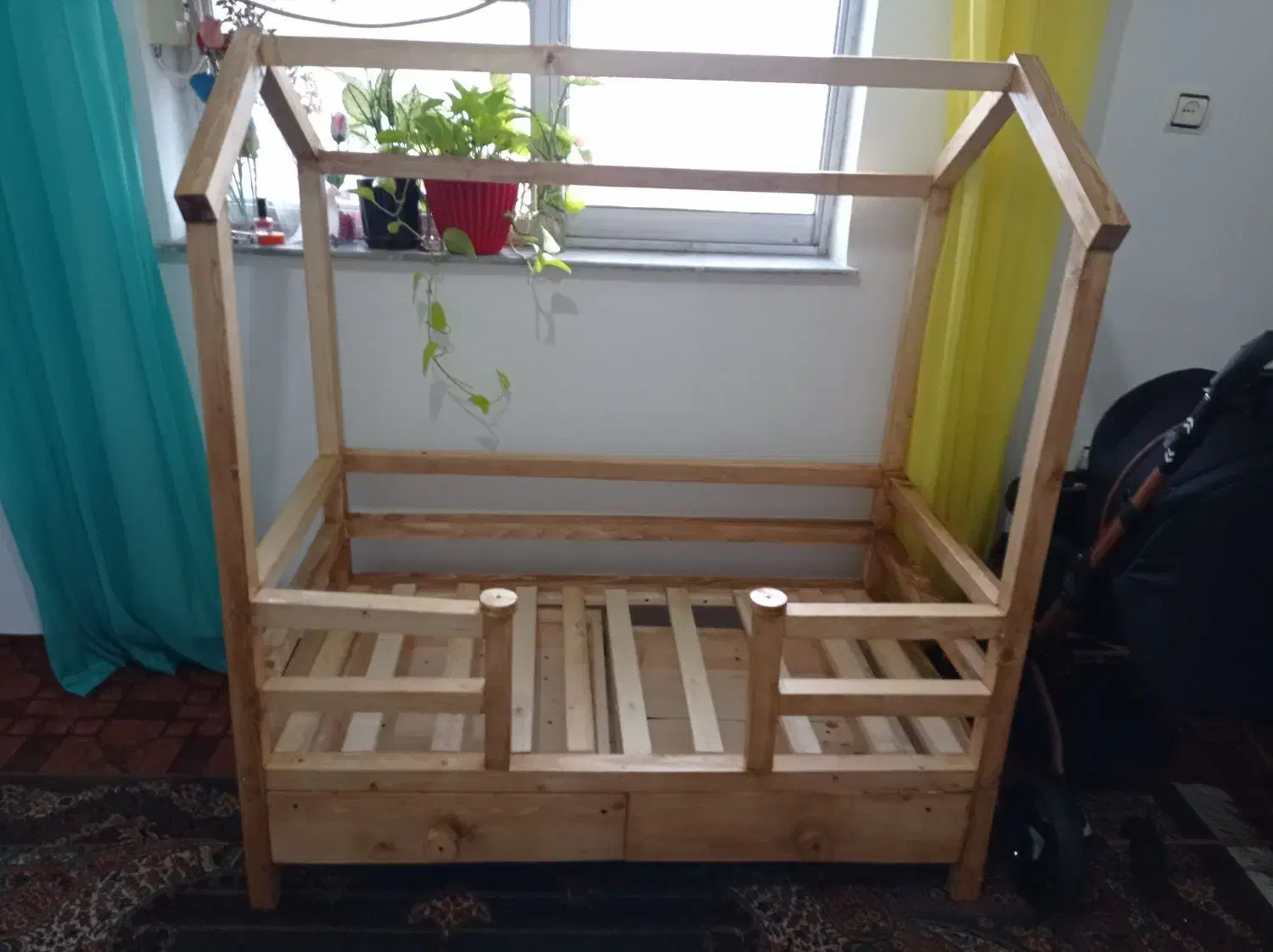 تخت خواب کلبه ای|تخت و سرویس خواب|سیاهکل, |دیوار