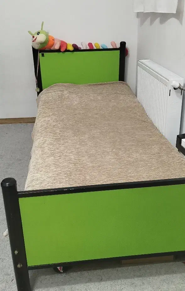 لوازم منزل تخت و پشتی و آون تستر|اجاق گاز و لوازم برقی پخت‌وپز|شیراز, هفت تنان|دیوار