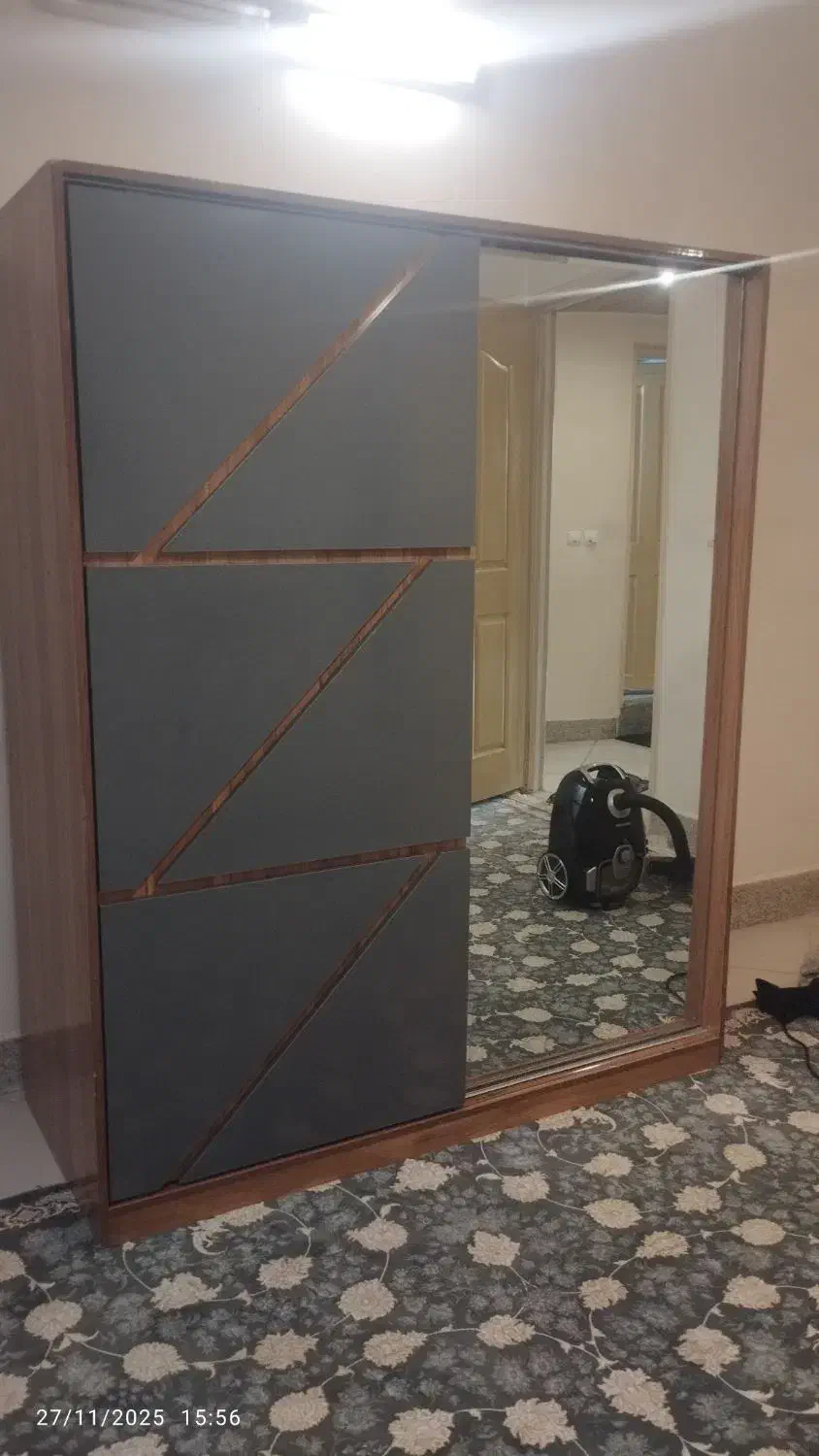 کمد نو و سالم جای لباس و ملافه|جاکفشی، کمد، دراور|شاهین‌شهر, عطار|دیوار