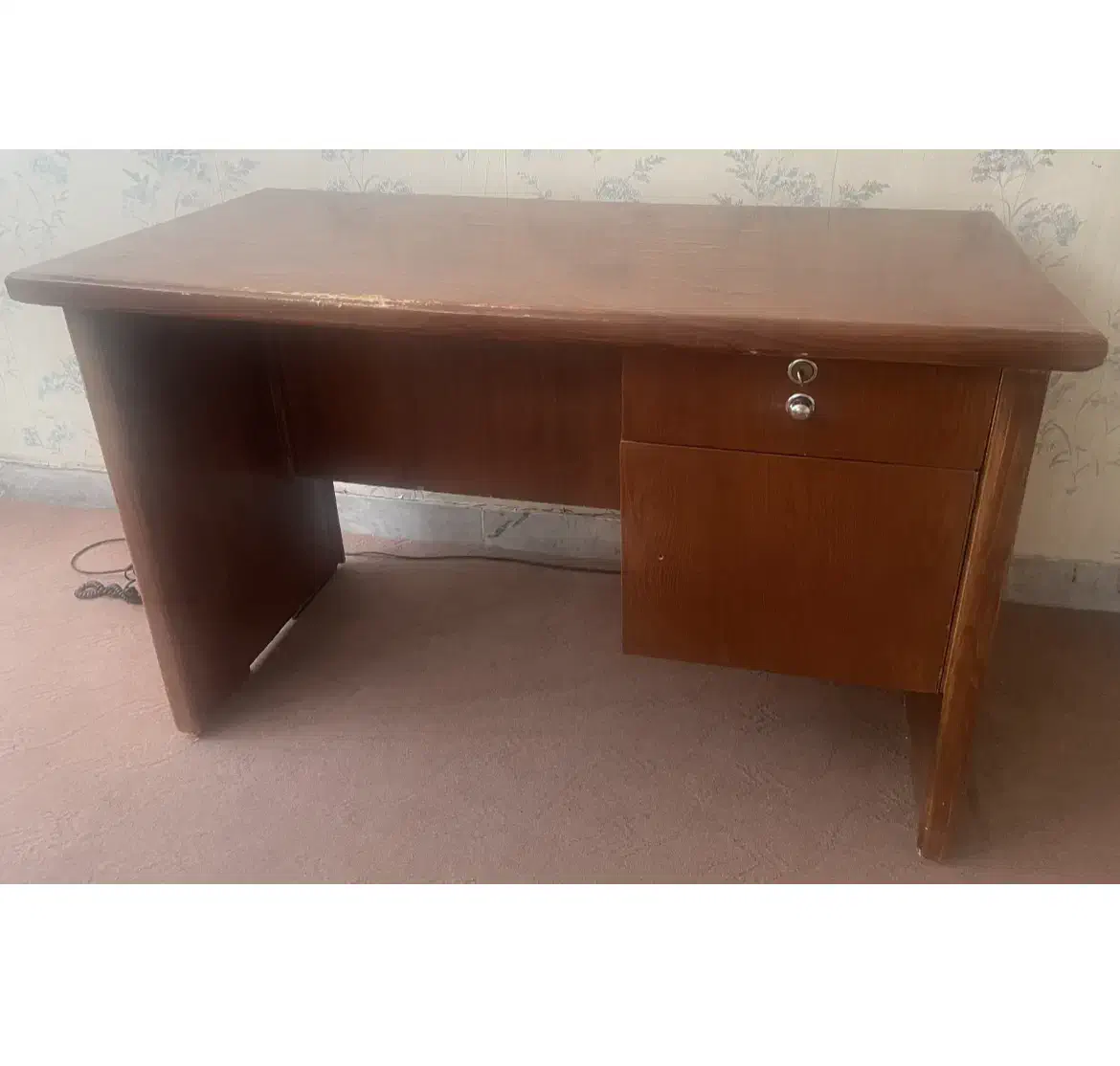 میز تحریر|میز تحریر و کامپیوتر|سمنان, |دیوار