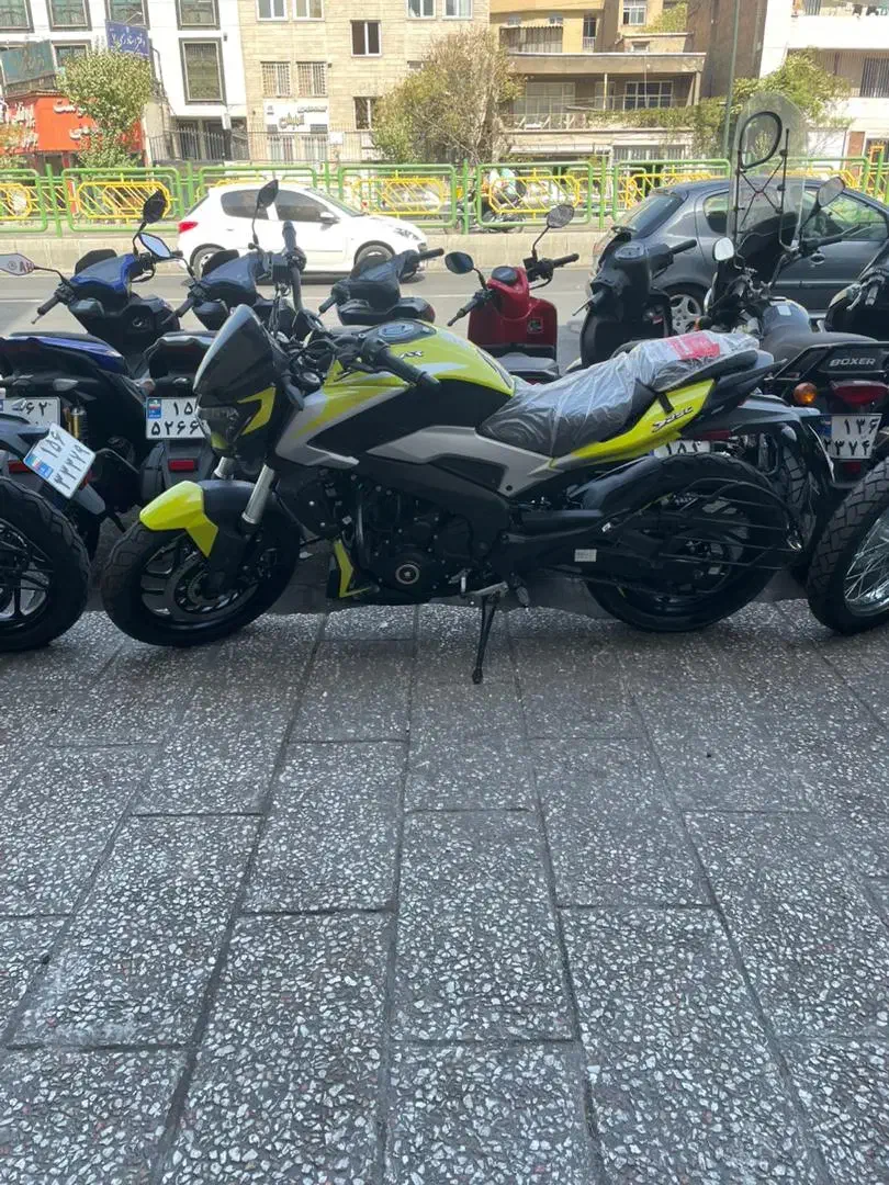 باجاج دومینار۲۵۰ صفر مدل ۱۴۰۴(یکساله)|موتورسیکلت|تهران, تهران‌نو|دیوار