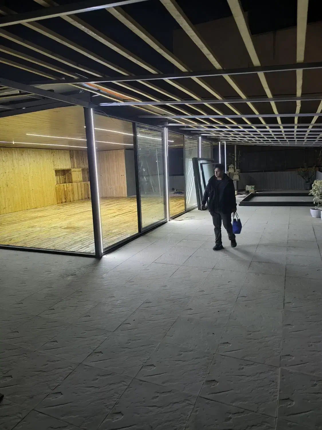 اجاره روف گاردن جهت کافه رستوران|اجارهٔ مغازه و غرفه|قم, پردیسان|دیوار