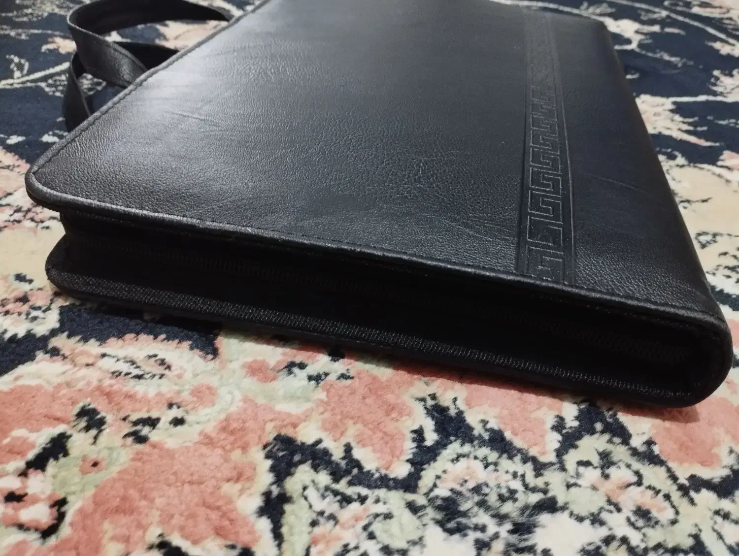 کیف مردانه|کیف، کفش، کمربند|اندیشه, اندیشه فاز ۱|دیوار