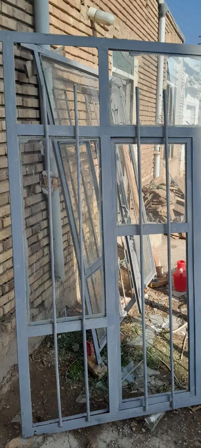 پنجره خانه|مصالح و تجهیزات ساختمان|صوفیان, |دیوار