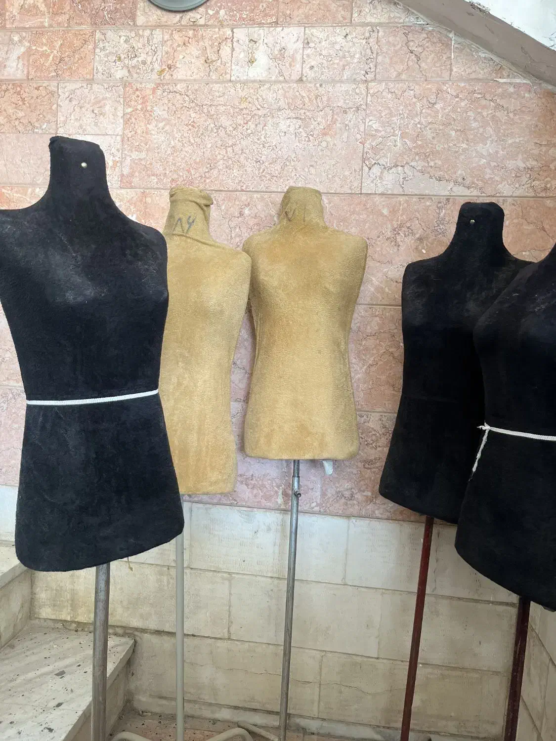 مانکن و اتاق پرو|فروشگاه و مغازه|شاهین‌شهر, شهرک ردانی پور|دیوار